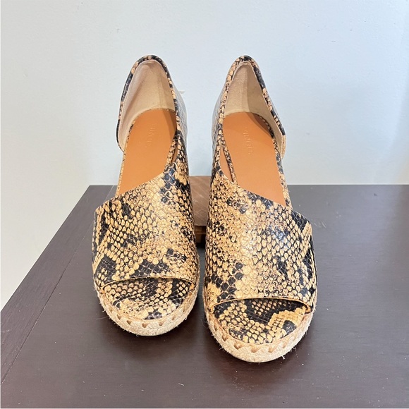 Vince. New Without Box Snake Print Python Skin Espadrilles Wedge Woven Heel 7M - Picture 1 of 10